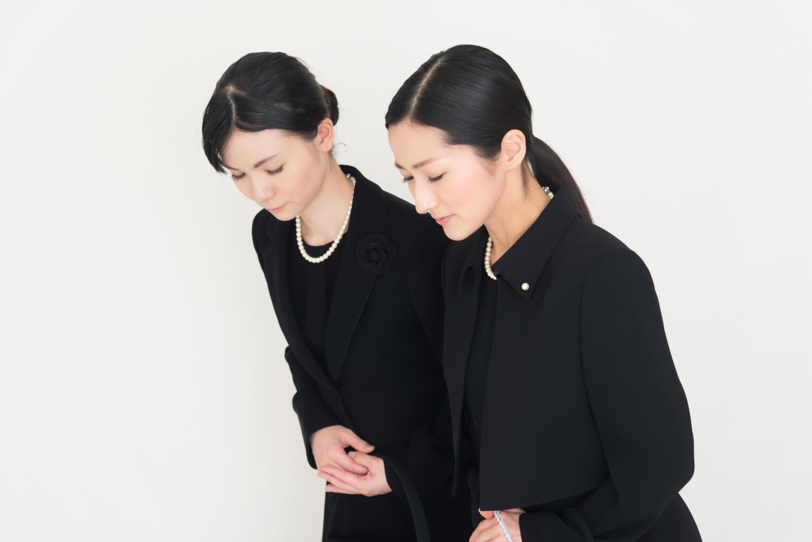 お悔やみ申し上げます の使い方 お悔やみメールへの適切な返信も解説 みんなが選んだ終活