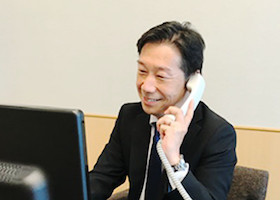 お悔やみを電話で伝える時のポイントと確認する内容を例文で紹介 みんなが選んだ終活