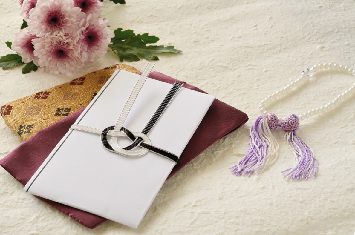 お花代とお花料に違いはあるの それぞれの特徴や相場なども紹介 みんなが選んだ終活