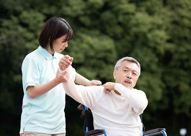 入転院の保証人がいない　縁遠かった甥に依頼　70代男性 イメージ