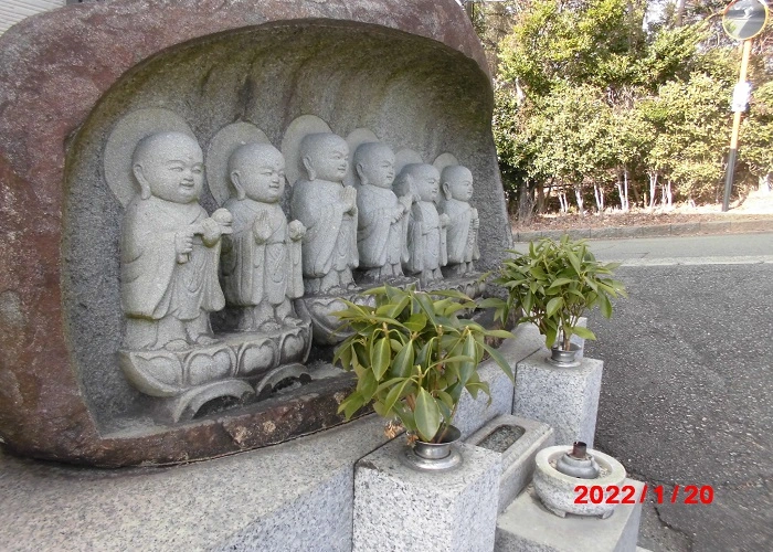 五月山緑地霊園 写真