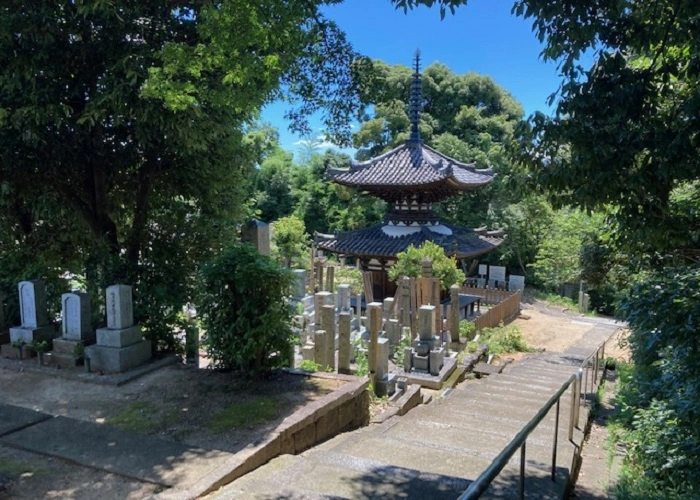 京都市宝塔寺山墓地 写真