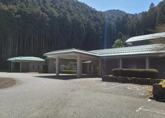 丹波市氷上斎場 写真