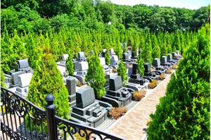 所沢の緑豊かな自然に囲まれ、静寂の地に広がる美しい霊園 写真