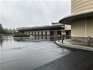 上尾伊奈斎場つつじ苑 写真
