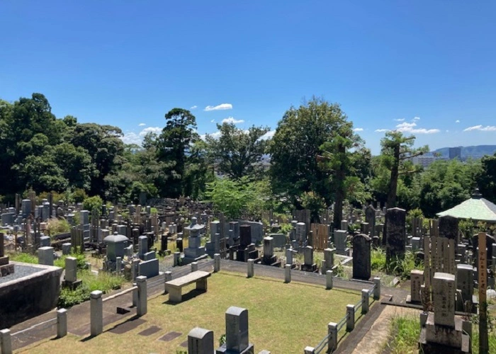 京都市宝塔寺山墓地 写真