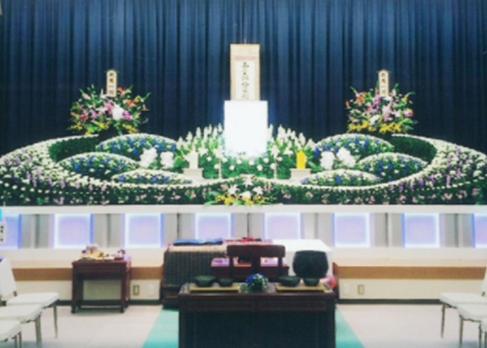 カゴタツホール