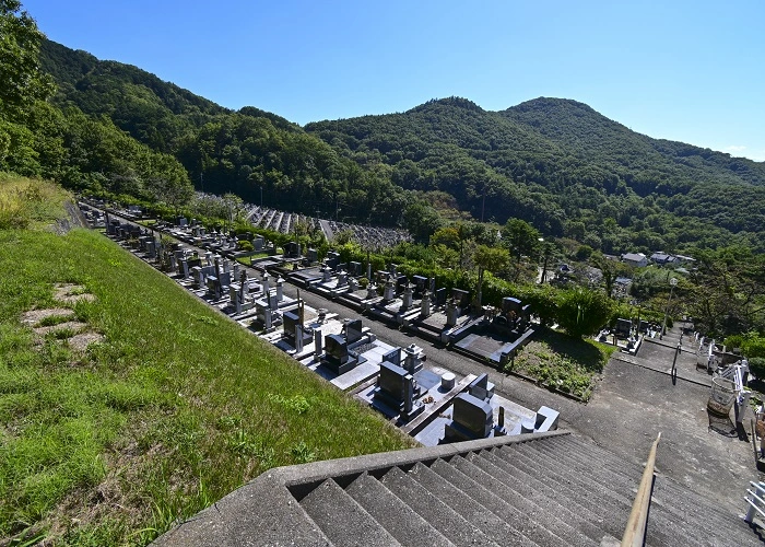 甲府市つつじが崎霊園 写真