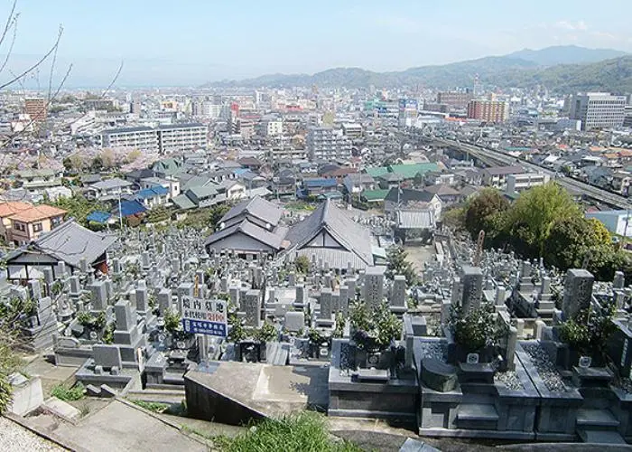 宝塔寺霊園 写真