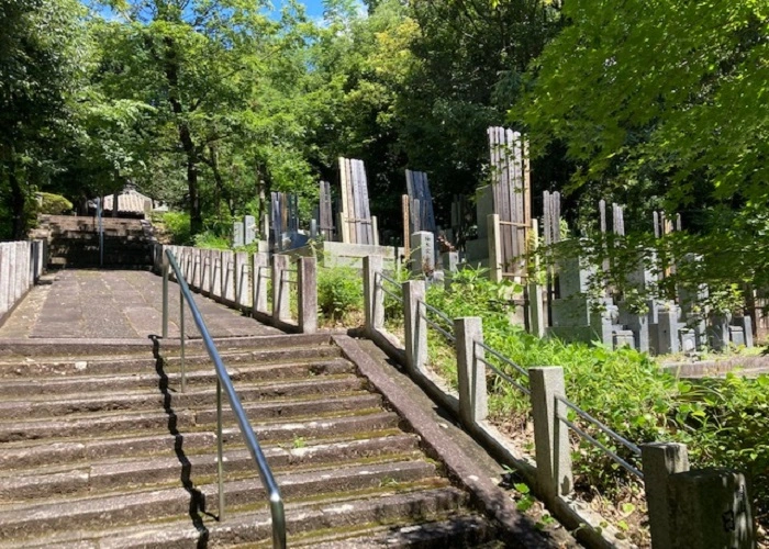 京都市宝塔寺山墓地 写真