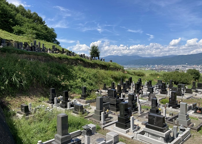 諏訪市営 大熊墓地 写真