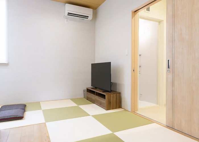 小さな森の家　草加長栄 写真